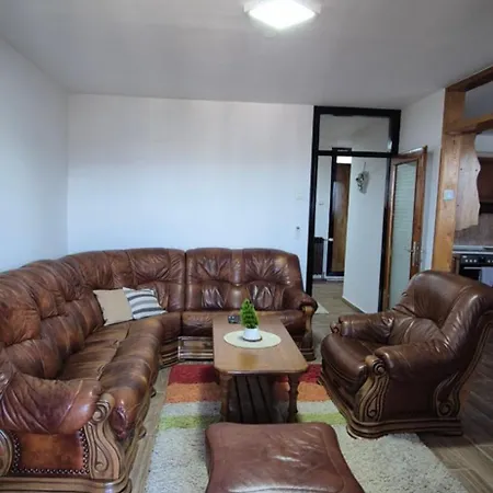 Stan Na Dan Teslic Centar Apartment Exterior photo
