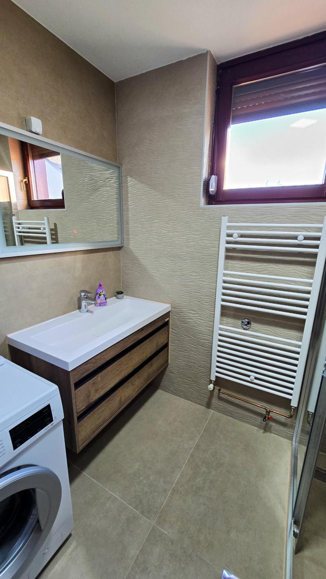 Stan Na Dan Centar Apartment